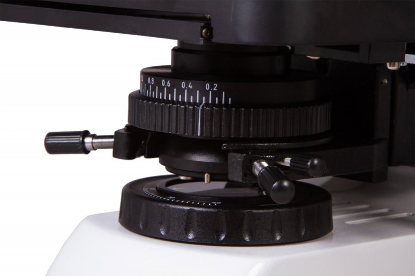 Digitálny trinokulárny mikroskop Levenhuk MED D30T LCD