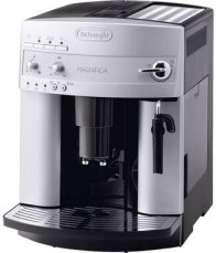 DeLonghi Magnifica ESAM 3200.S stříbrná / automatický kávovar / 1450 W / 15 bar / 1.8 l / zásobník 200 g (ESAM 3200)